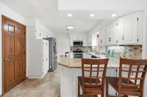 29-2500 Highland View Avenue [3026356]- 028.jpg