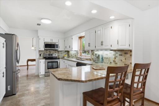28-2500 Highland View Avenue [3026356]- 027.jpg