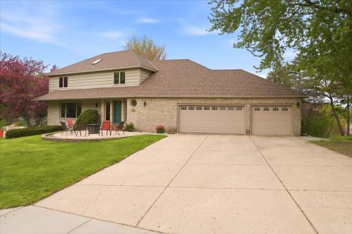 02-2500 Highland View Avenue [3026356]- 001.jpg