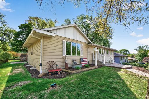657 Granada Avenue N, Oakdale, MN 55128