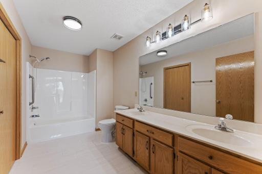 8725 Baxter Way, 43, Inver Grove Heights, MN 55076