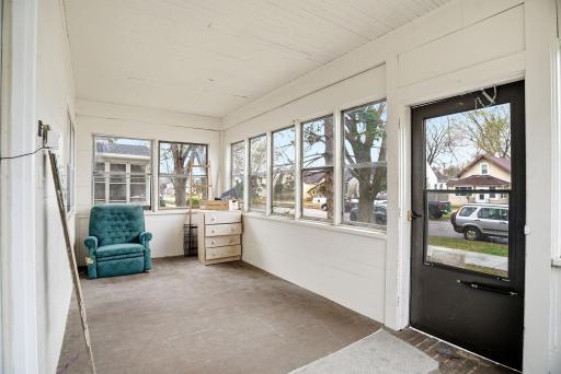 1259 Charles Avenue, Saint Paul, MN 55104