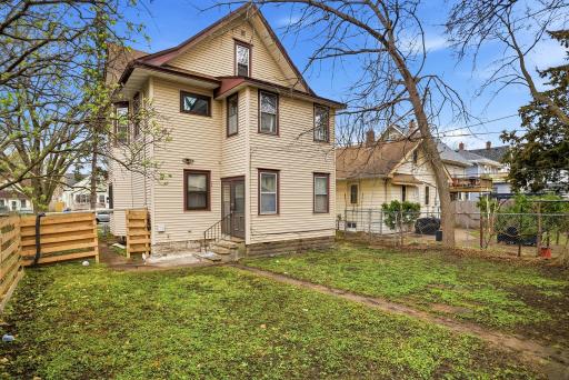 1259 Charles Avenue, Saint Paul, MN 55104