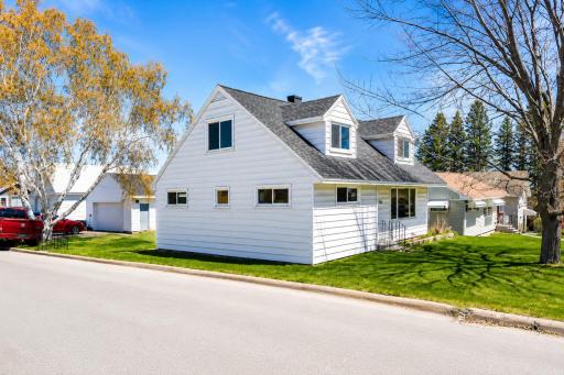 320 Michigan Avenue W, Gilbert, MN 55741
