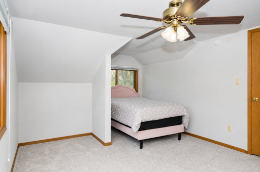 320 Michigan Avenue W, Gilbert, MN 55741