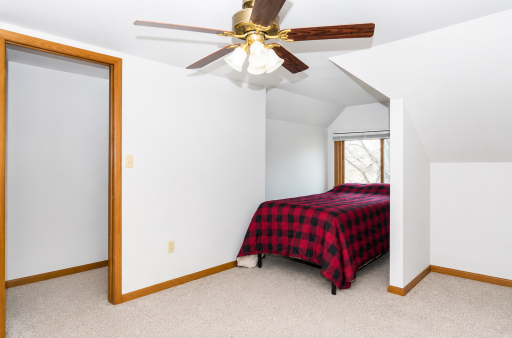320 Michigan Avenue W, Gilbert, MN 55741