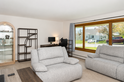 320 Michigan Avenue W, Gilbert, MN 55741