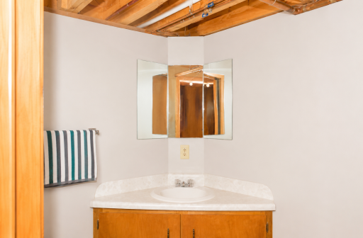 320 Michigan Avenue W, Gilbert, MN 55741