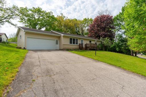 649 Oakwood Drive, Durand, WI 54736