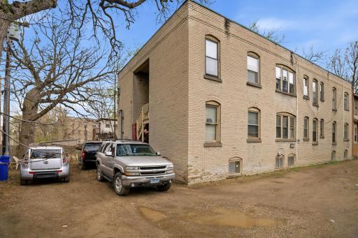 293 Dayton Avenue, Saint Paul, MN 55102