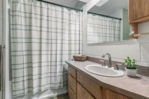 2105 Dutchview Road, Mound, MN 55364