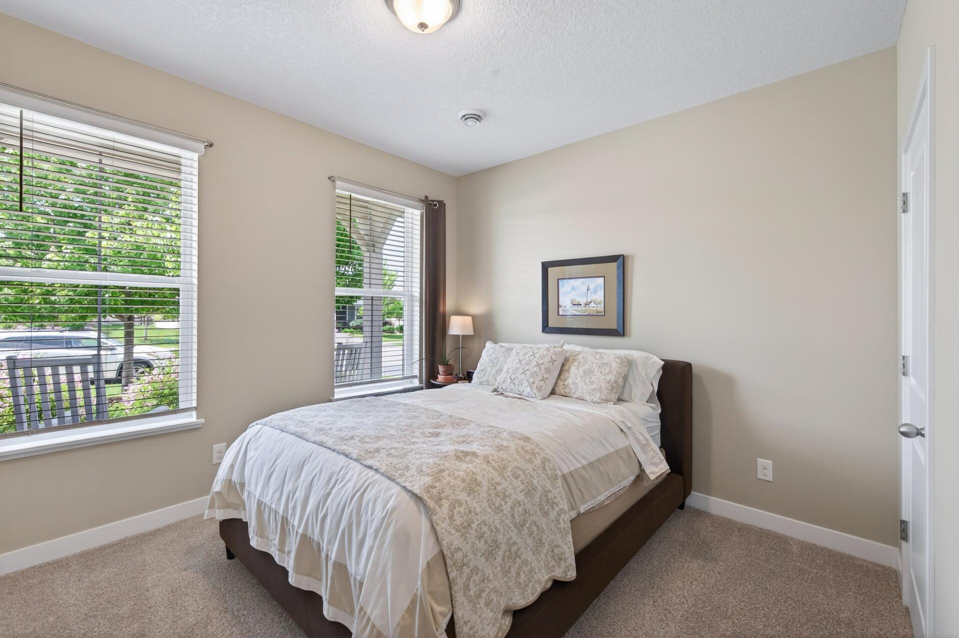 2nd bedroom on the main-level with large closet.