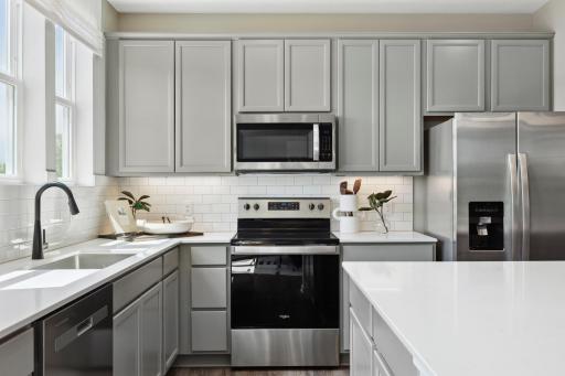 17962 Genoa Drive, Lakeville, MN 55044