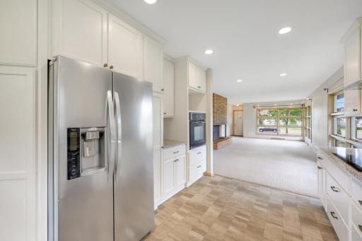 4871 Bald Eagle Avenue, Saint Paul, MN 55110