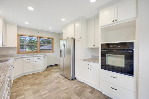 4871 Bald Eagle Avenue, Saint Paul, MN 55110