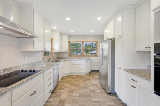 4871 Bald Eagle Avenue, Saint Paul, MN 55110