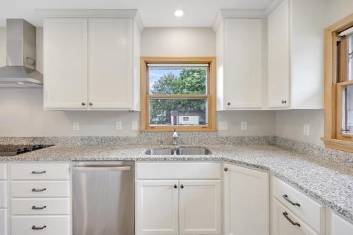 4871 Bald Eagle Avenue, Saint Paul, MN 55110