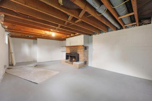 4871 Bald Eagle Avenue, Saint Paul, MN 55110