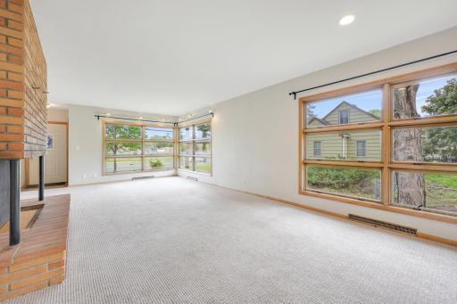 4871 Bald Eagle Avenue, Saint Paul, MN 55110