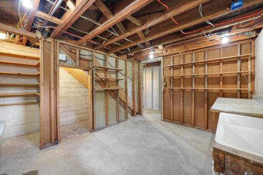 4871 Bald Eagle Avenue, Saint Paul, MN 55110