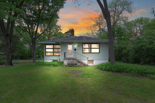 4871 Bald Eagle Avenue, Saint Paul, MN 55110