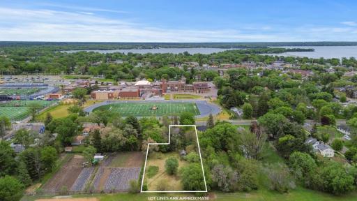 4871 Bald Eagle Avenue, Saint Paul, MN 55110