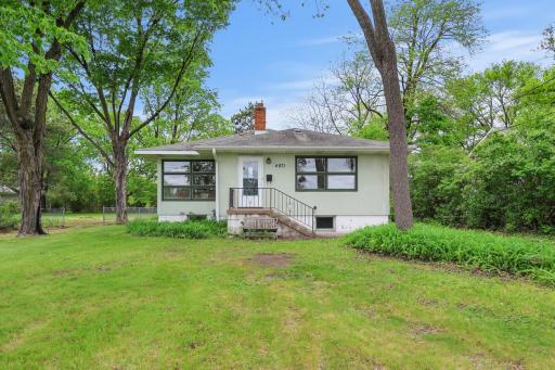 4871 Bald Eagle Avenue, Saint Paul, MN 55110