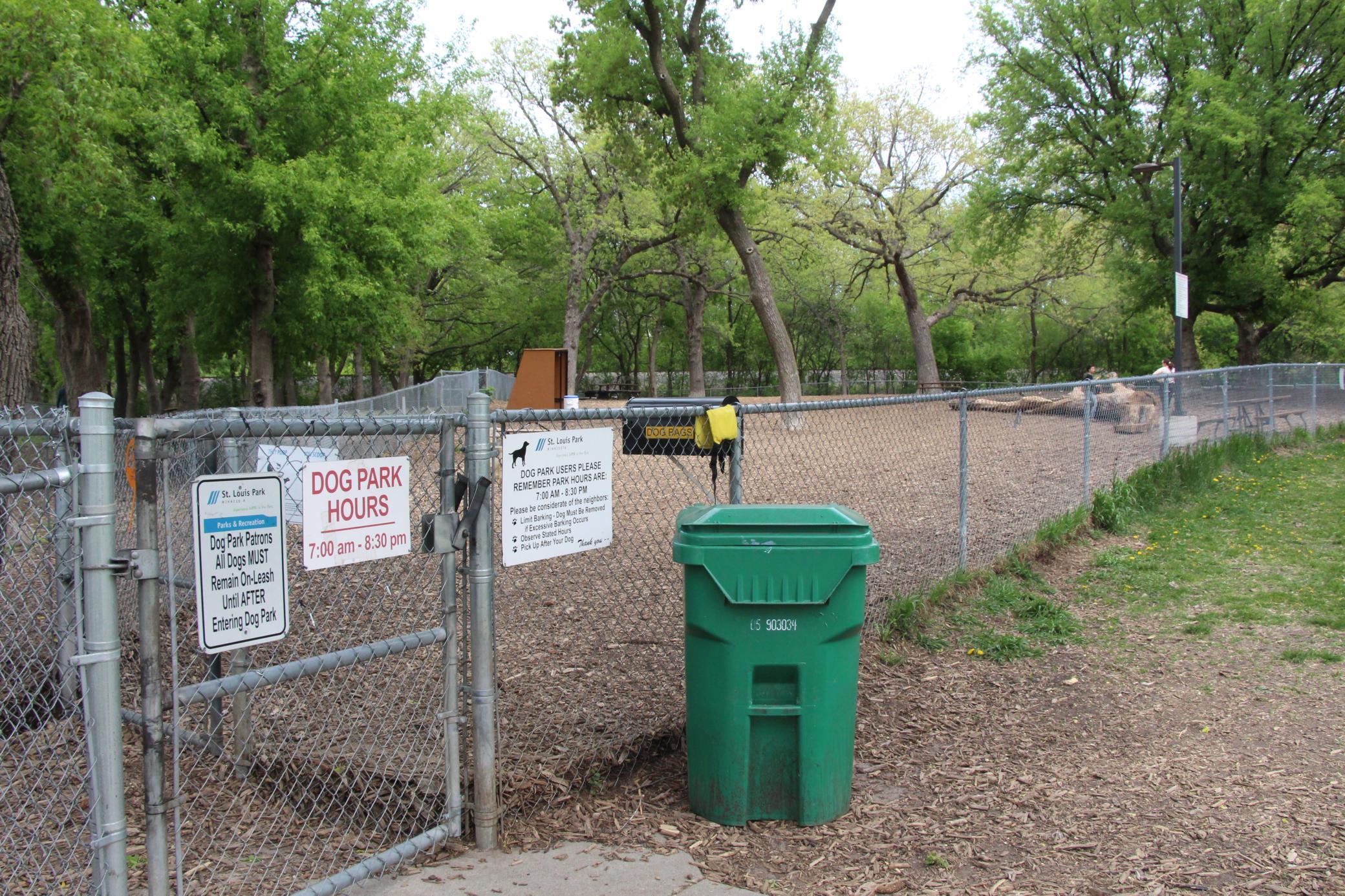 And even more doggie park...with a fence! I told you it is huge!