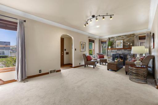 619 12th Avenue N, South Saint Paul, MN 55075