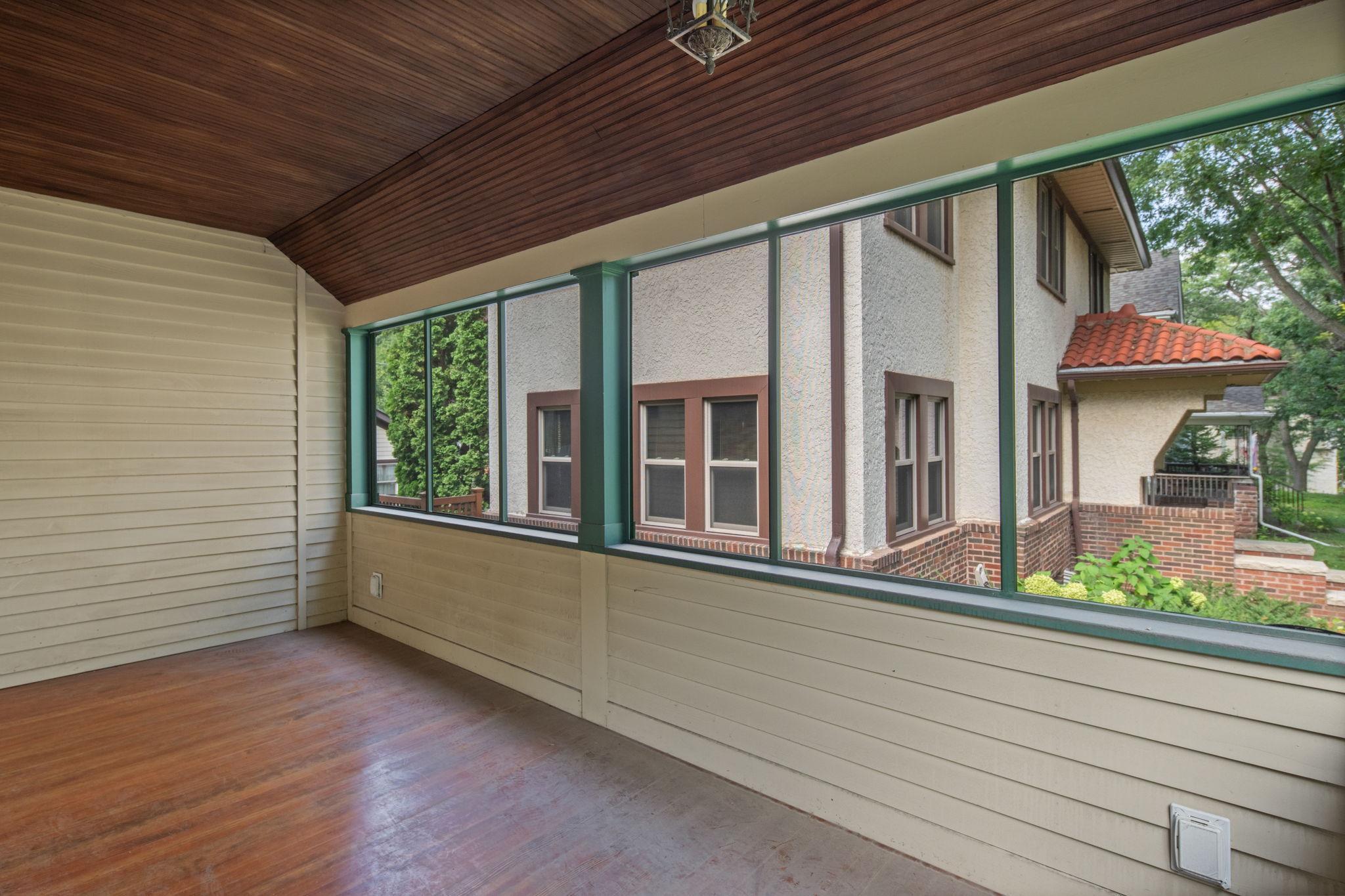763-Cherokee-Ave-St-Paul-Whitney-Delmonico-screened-front-porch2.jpeg