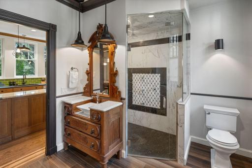 763-Cherokee-Ave-St-Paul-Whitney-Delmonico-primary-suite-bathroom.jpeg