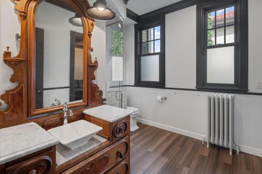 763-Cherokee-Ave-St-Paul-Whitney-Delmonico-main-floor-bathroom.jpeg