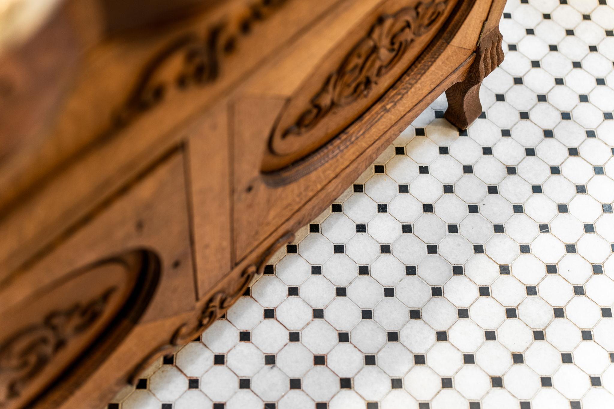 763-Cherokee-Ave-St-Paul-Whitney-Delmonico-bath-detail.jpeg