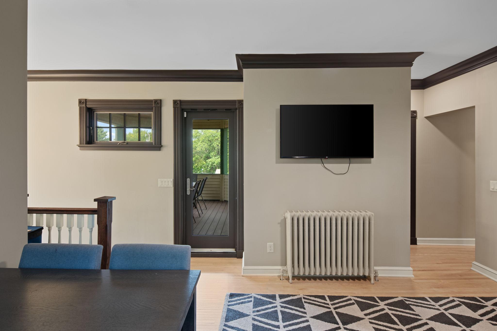 763-Cherokee-Ave-St-Paul-Whitney-Delmonico-2nd-floor-balcony.jpeg