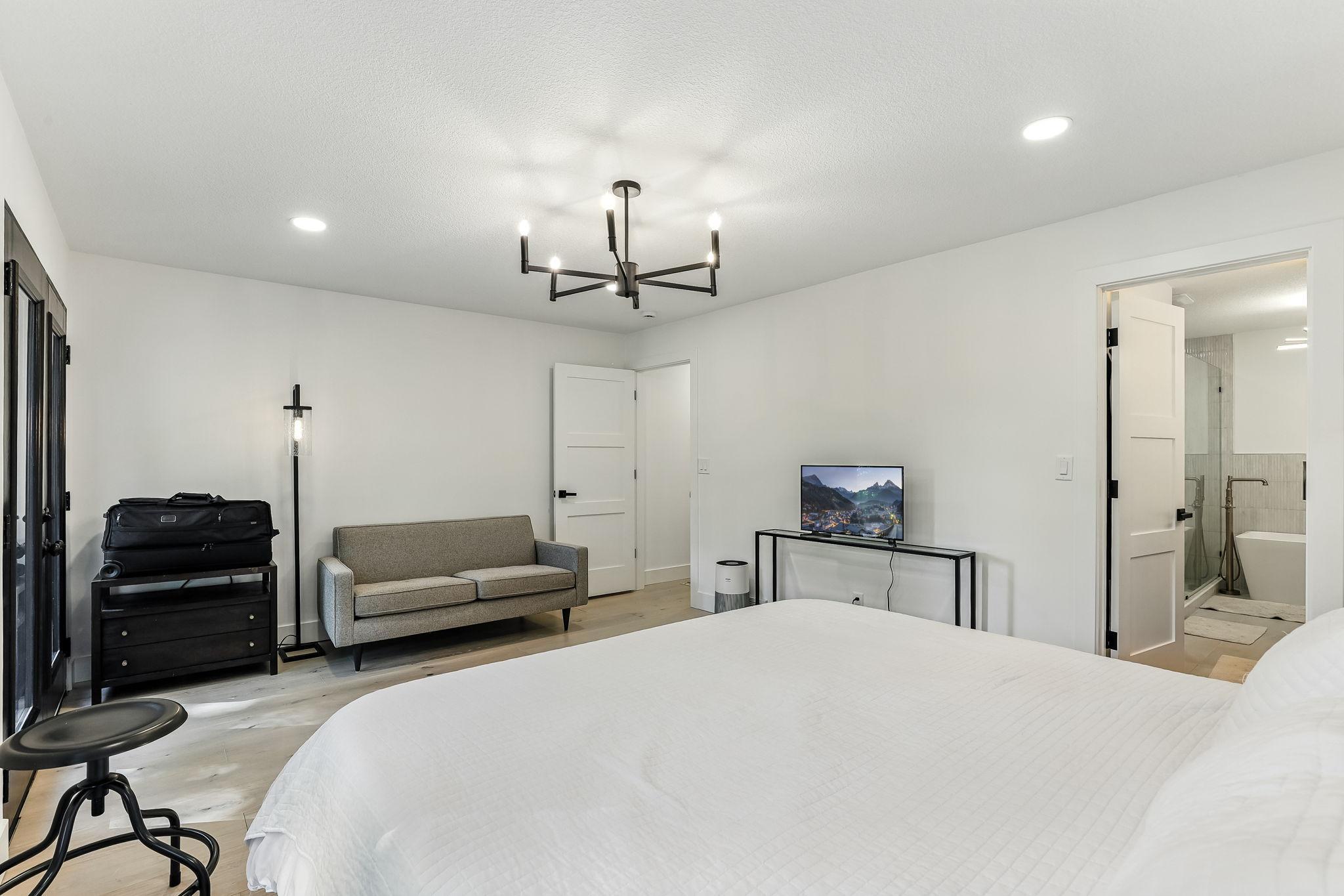 19-web-or-mls-3-Crescent-St-19.jpg