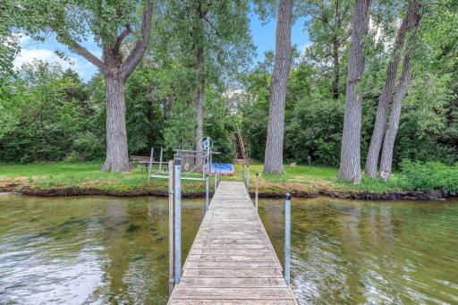 3 Crescent St, Wayzata, MN 55391