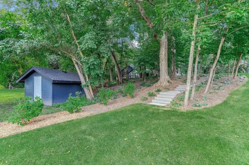 3 Crescent St, Wayzata, MN 55391