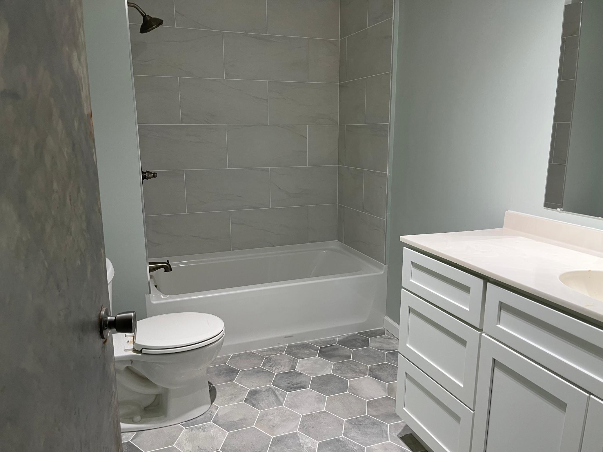 Full Bathroom ~ Main Floor ~ Recently updated