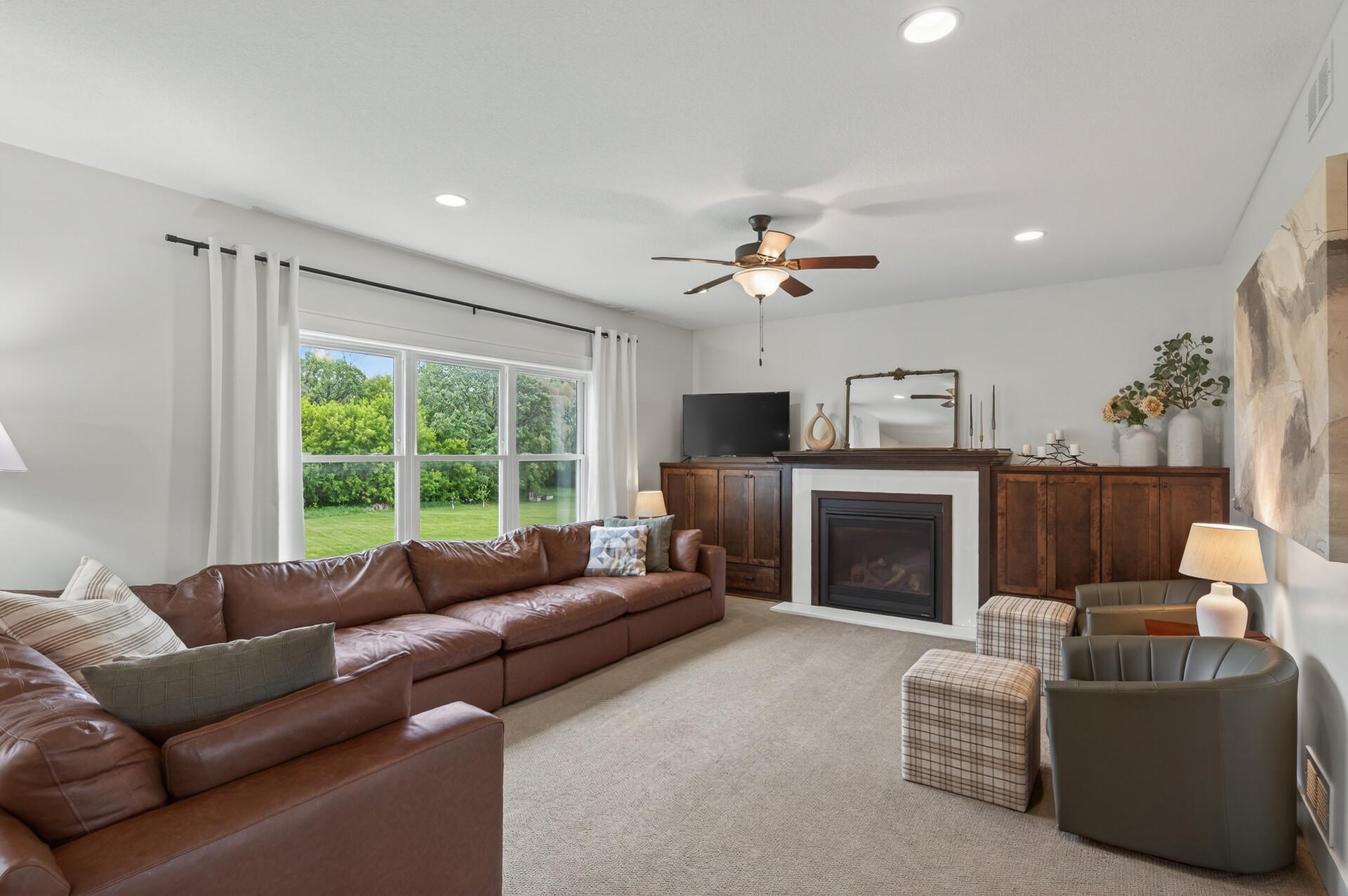 09_214_Cedar_Lake9_mls.jpg