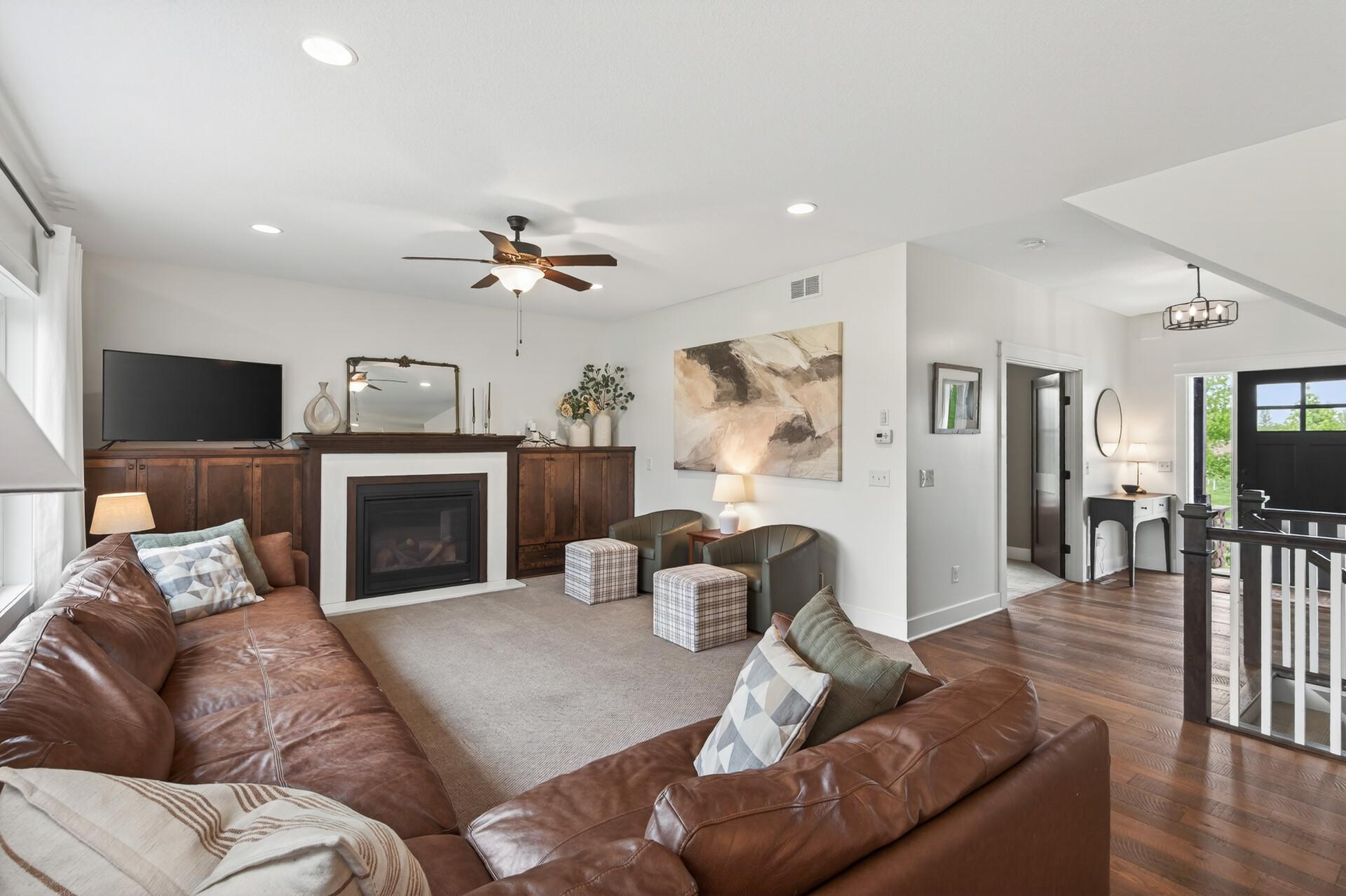 12_214_Cedar_Lake12_mls.jpg