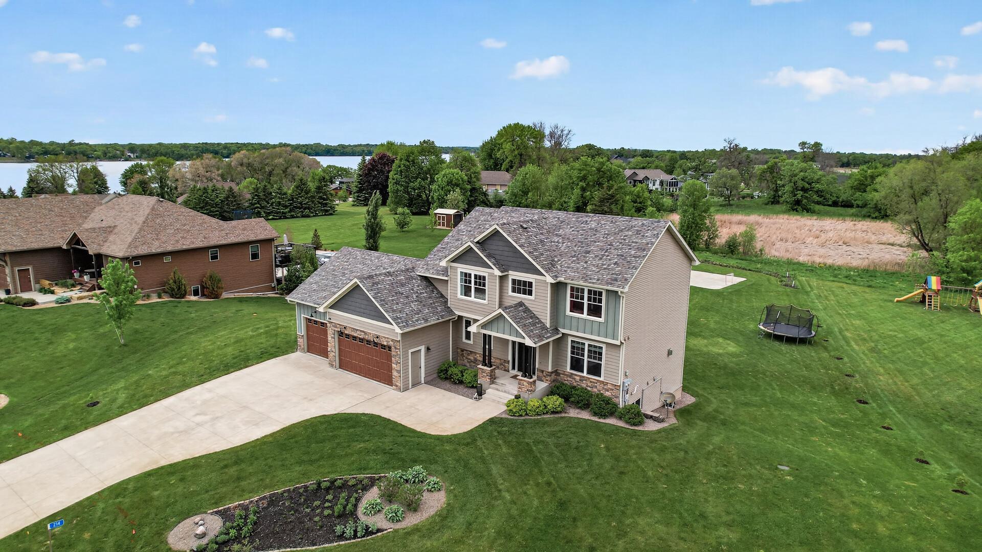 64_214_Cedar_Lake64_mls.jpg