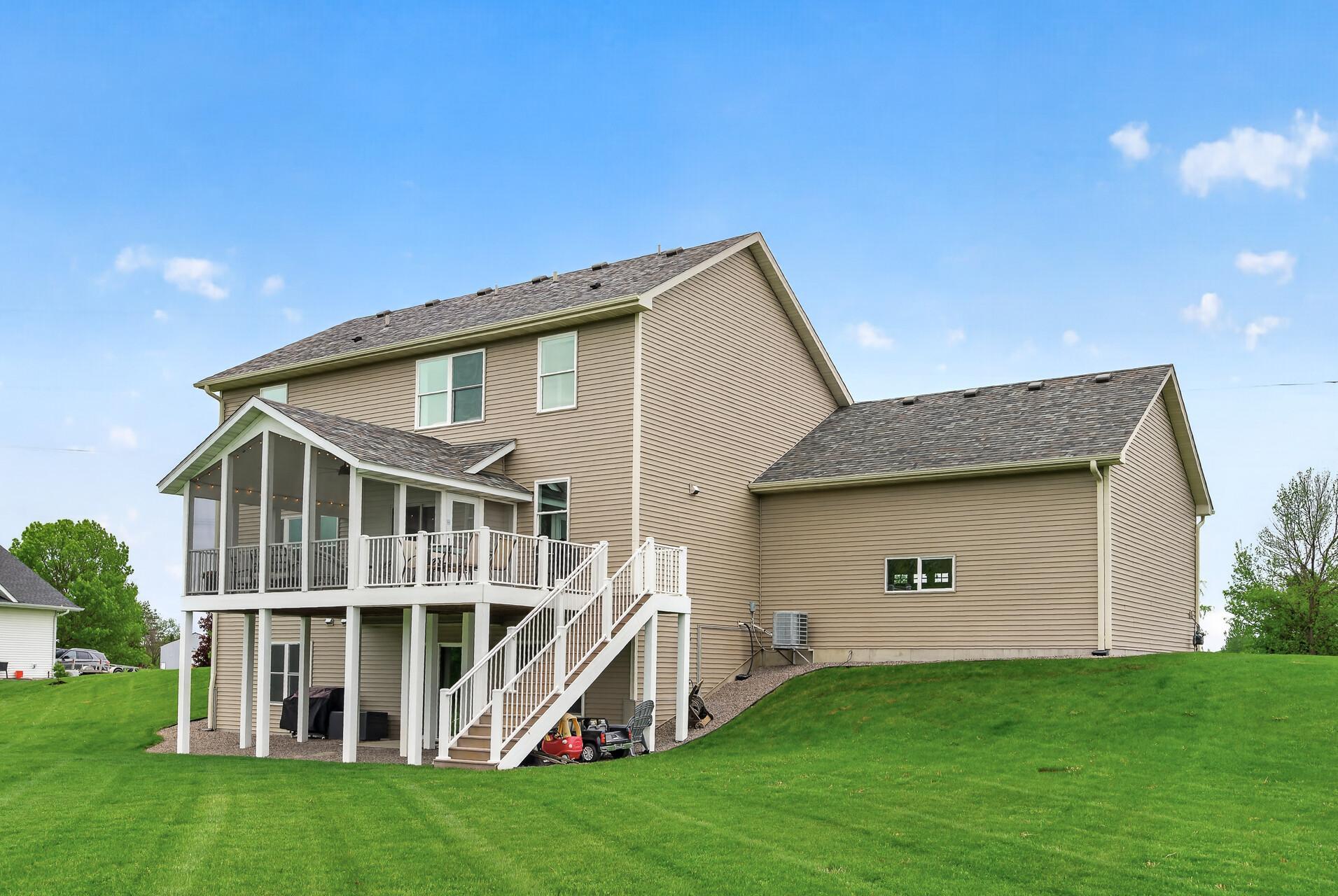42_214_Cedar_Lake42_mls.jpg