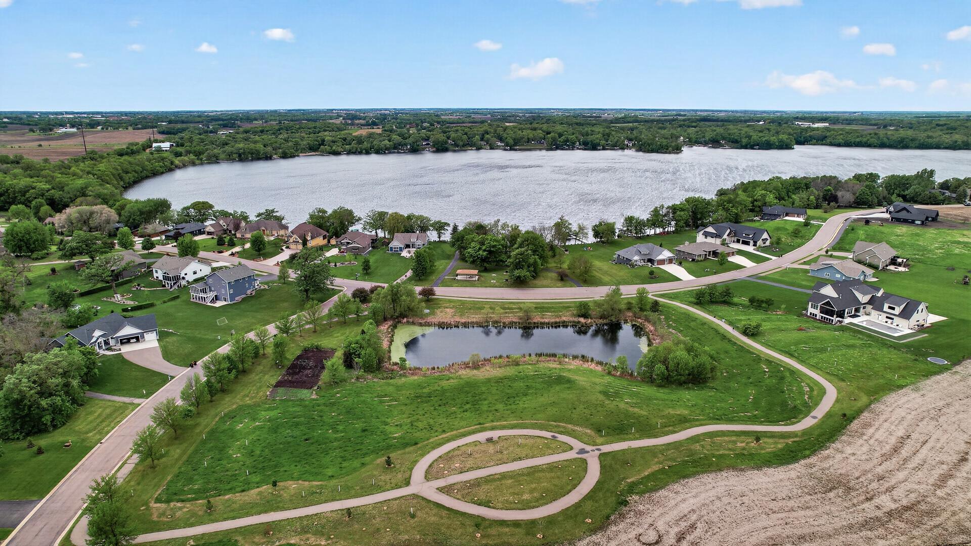 61_214_Cedar_Lake61_mls.jpg