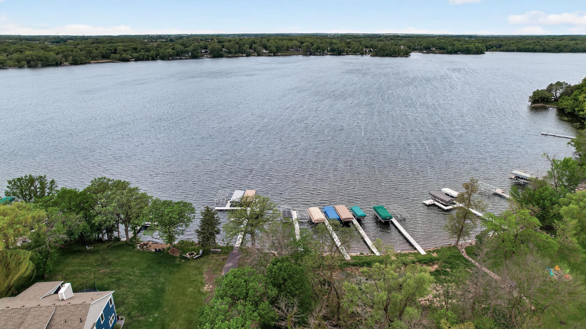 56_214_Cedar_Lake56_mls.jpg