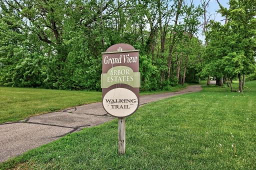 214 Cedar Lake Court, New Prague, MN 56071