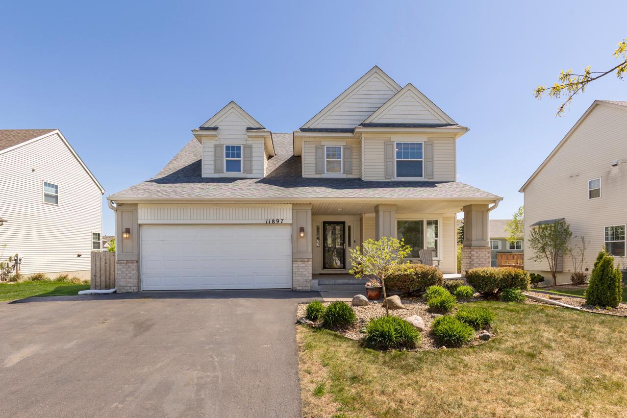 Welcome home to 11897 86th Avenue N!