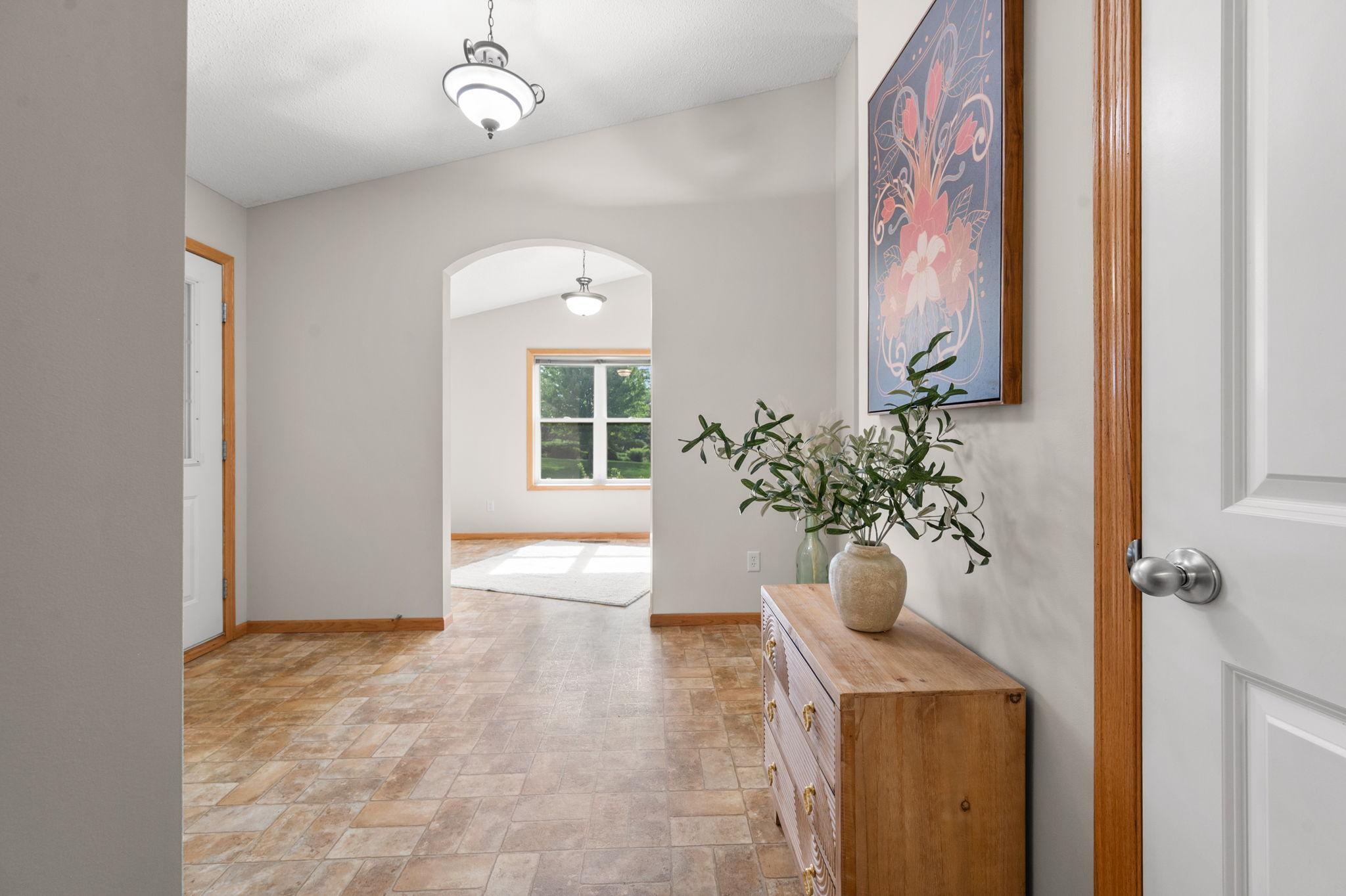 Generously sized entryway!