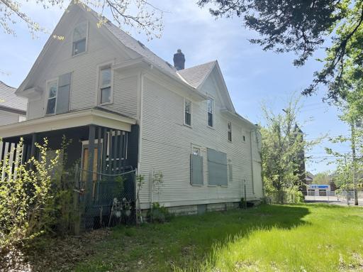 686 Sherburne Avenue, Saint Paul, MN 55104
