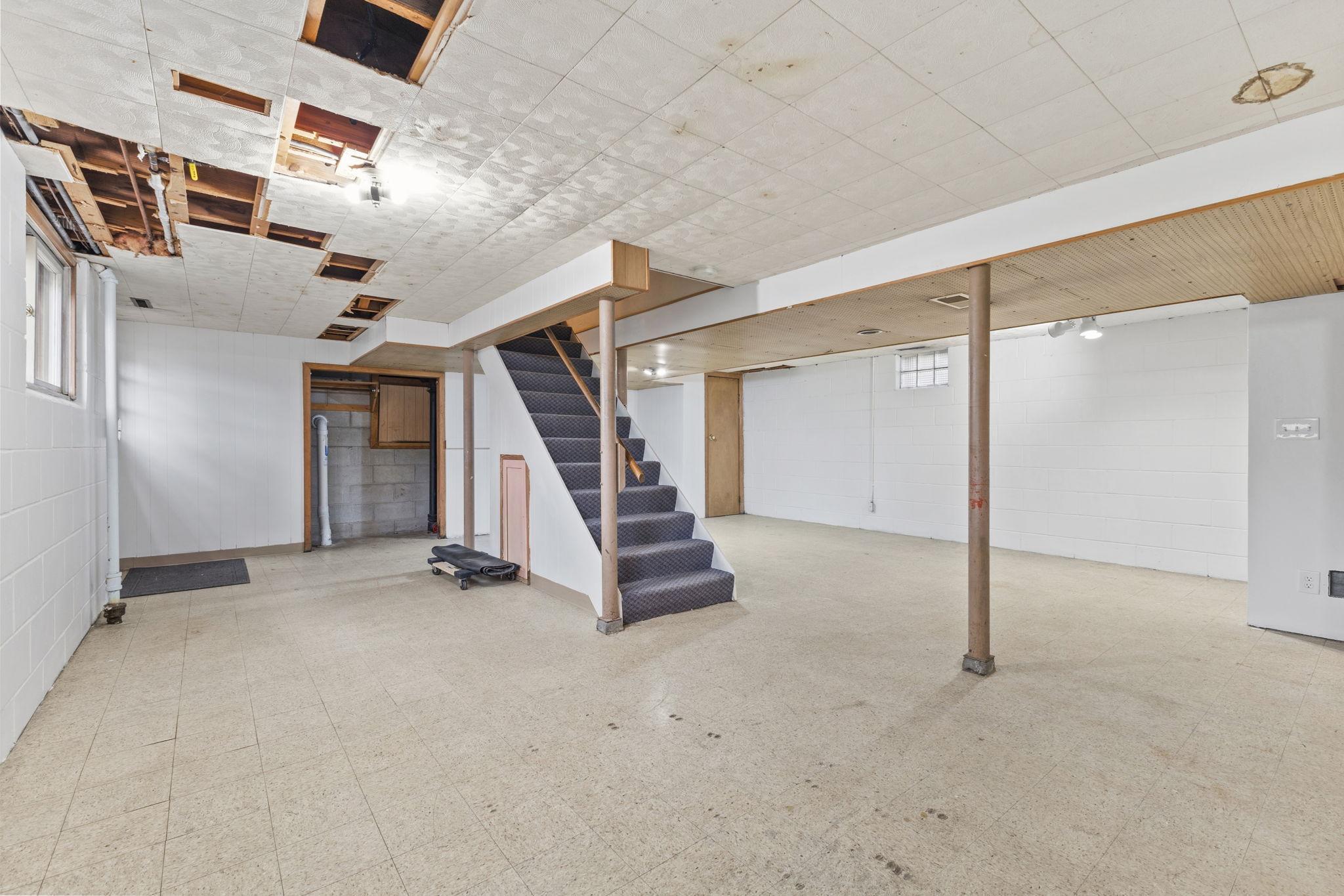 Vivid Spaces_2085 Hamline Ave N_24.jpg