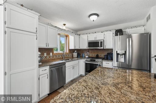 6124 258th Street, Wyoming, MN 55092
